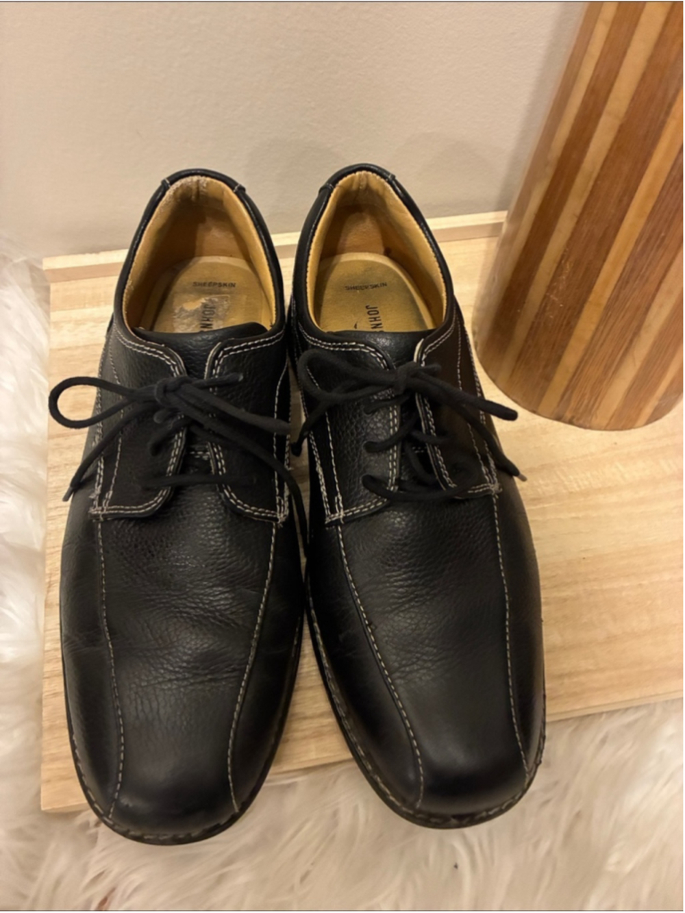 Johnston & Murphy Black Leather Lace-Up Oxfords with Contrast Stitching